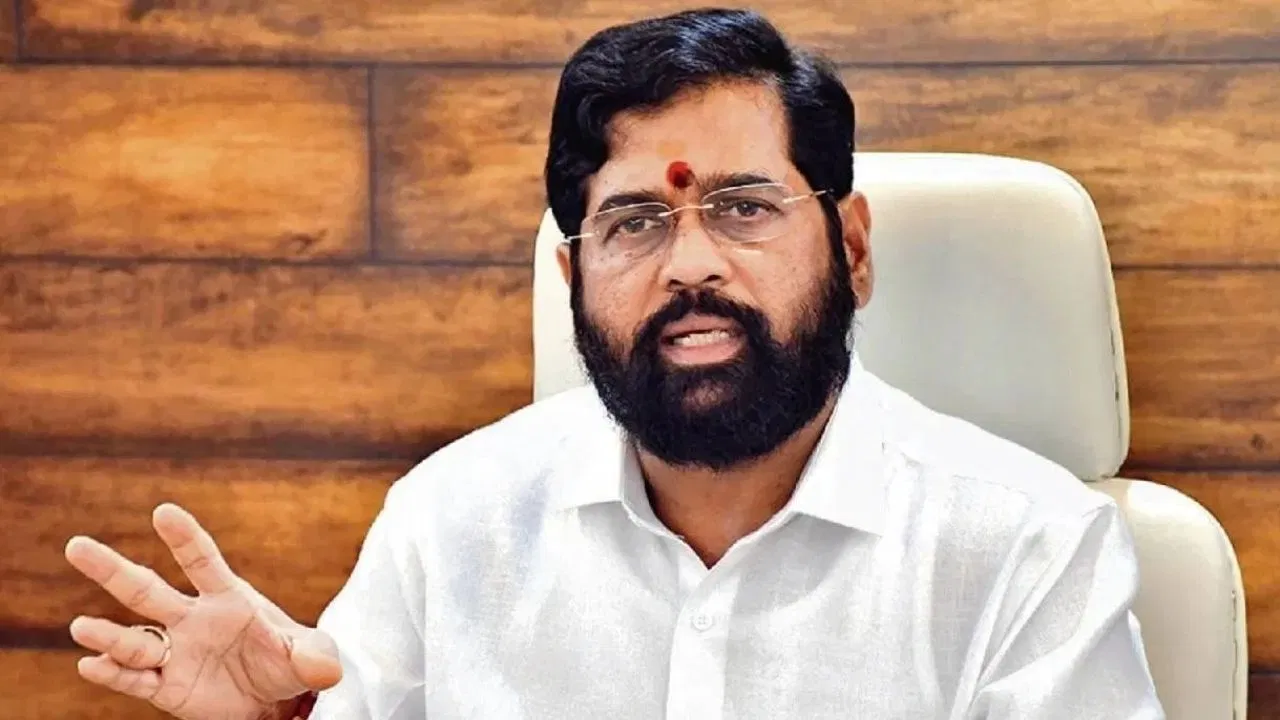पहलगाम हल्ल्यानंतर एकनाथ शिंदेंचा मोठा निर्णय; वीरगती प्राप्त आदिल हुसेनच्या कुटुंबाला सरकारकडून नवे घर !